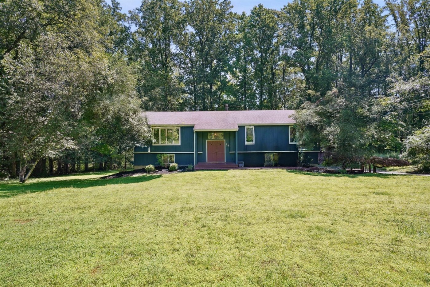 37 Shady Brook Lane