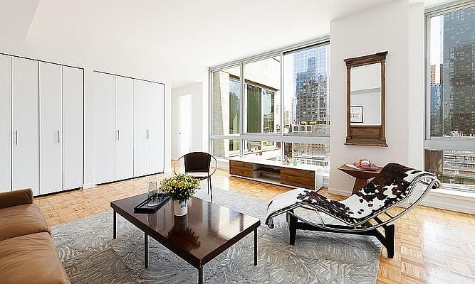 455 West 37th Street, Unit 1009