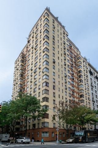 565 West End Avenue, Unit 2D