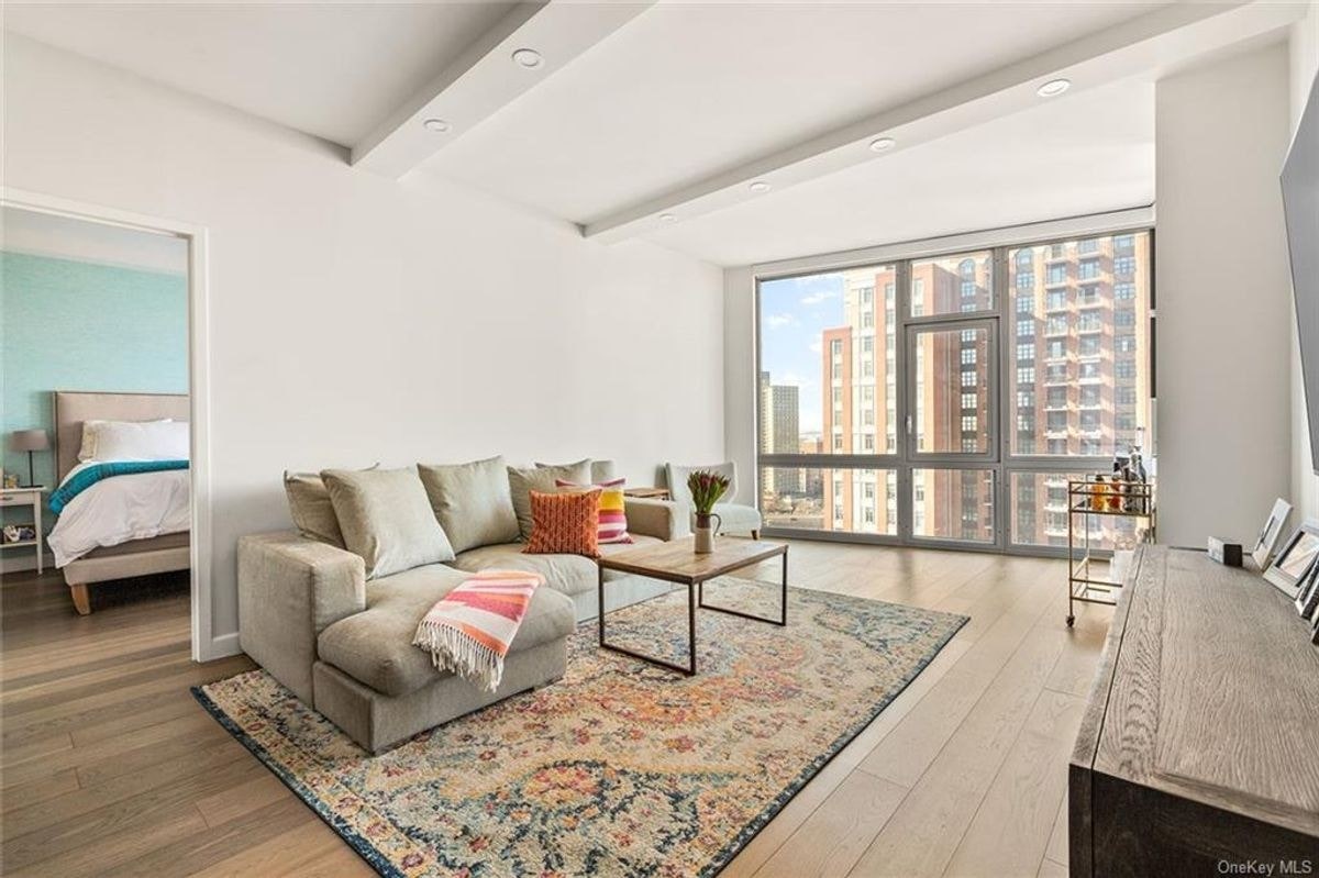 1 Clinton Street, Unit 19D — photo 1