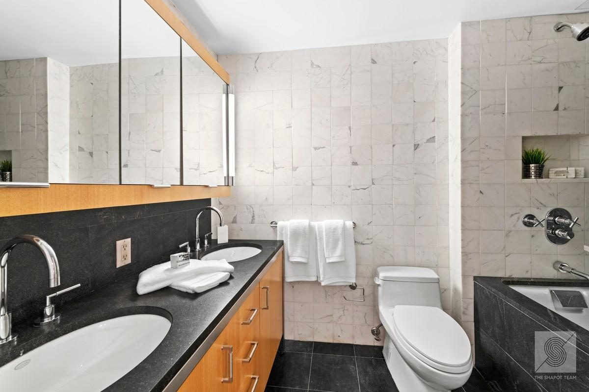 100 West 58th Street, Unit 3G — photo 1