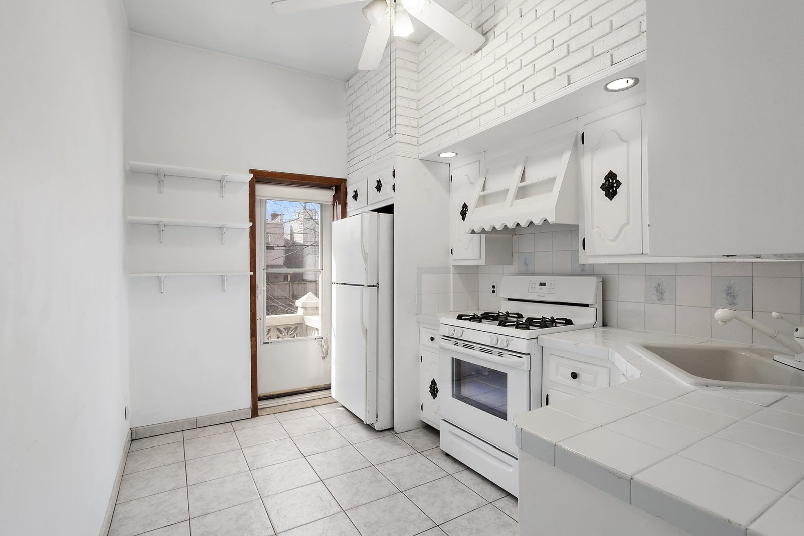 14 Sherman Street, Unit 2 — photo 4