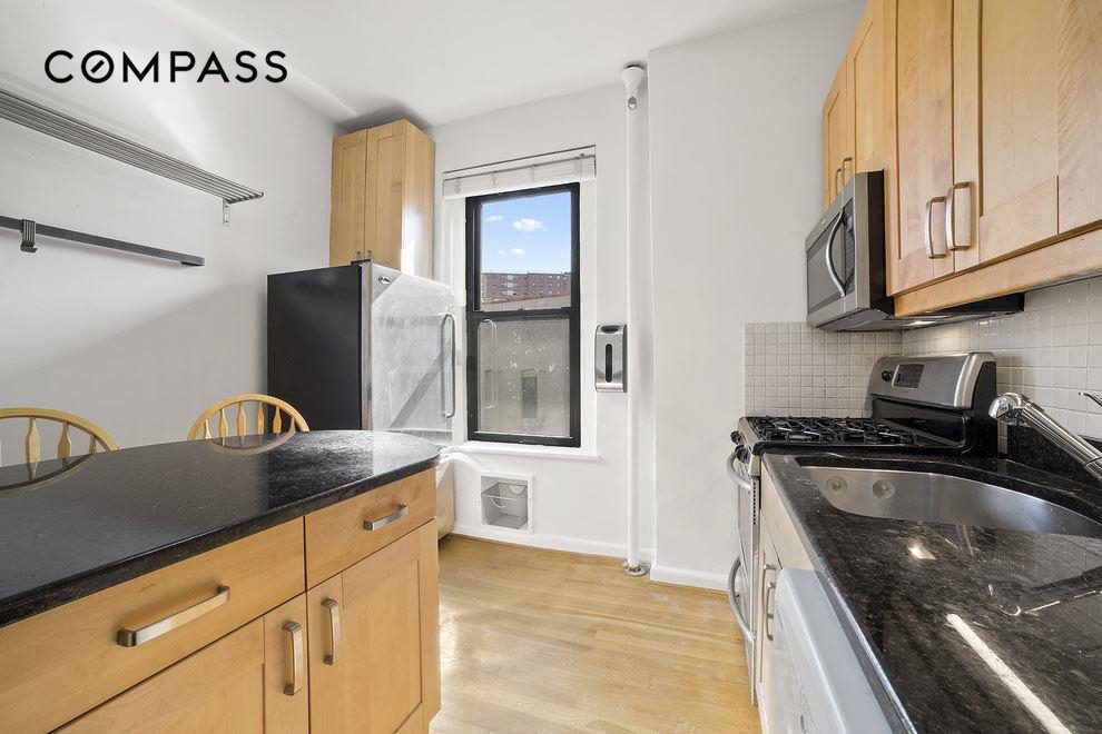 170 Claremont Avenue, Unit 21 — photo 3