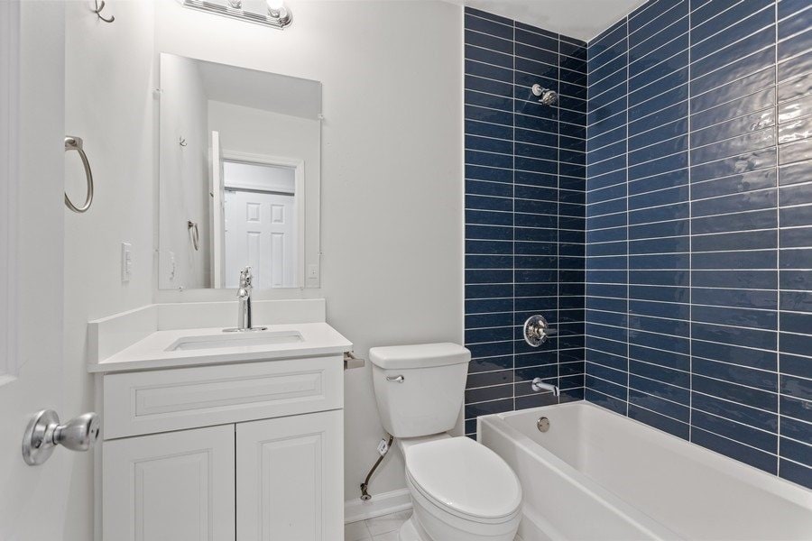 2015 Arthur Avenue, Unit 3 — photo 4