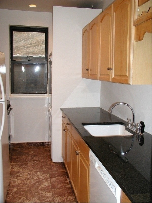 219 West 80th Street, Unit 4B — photo 1