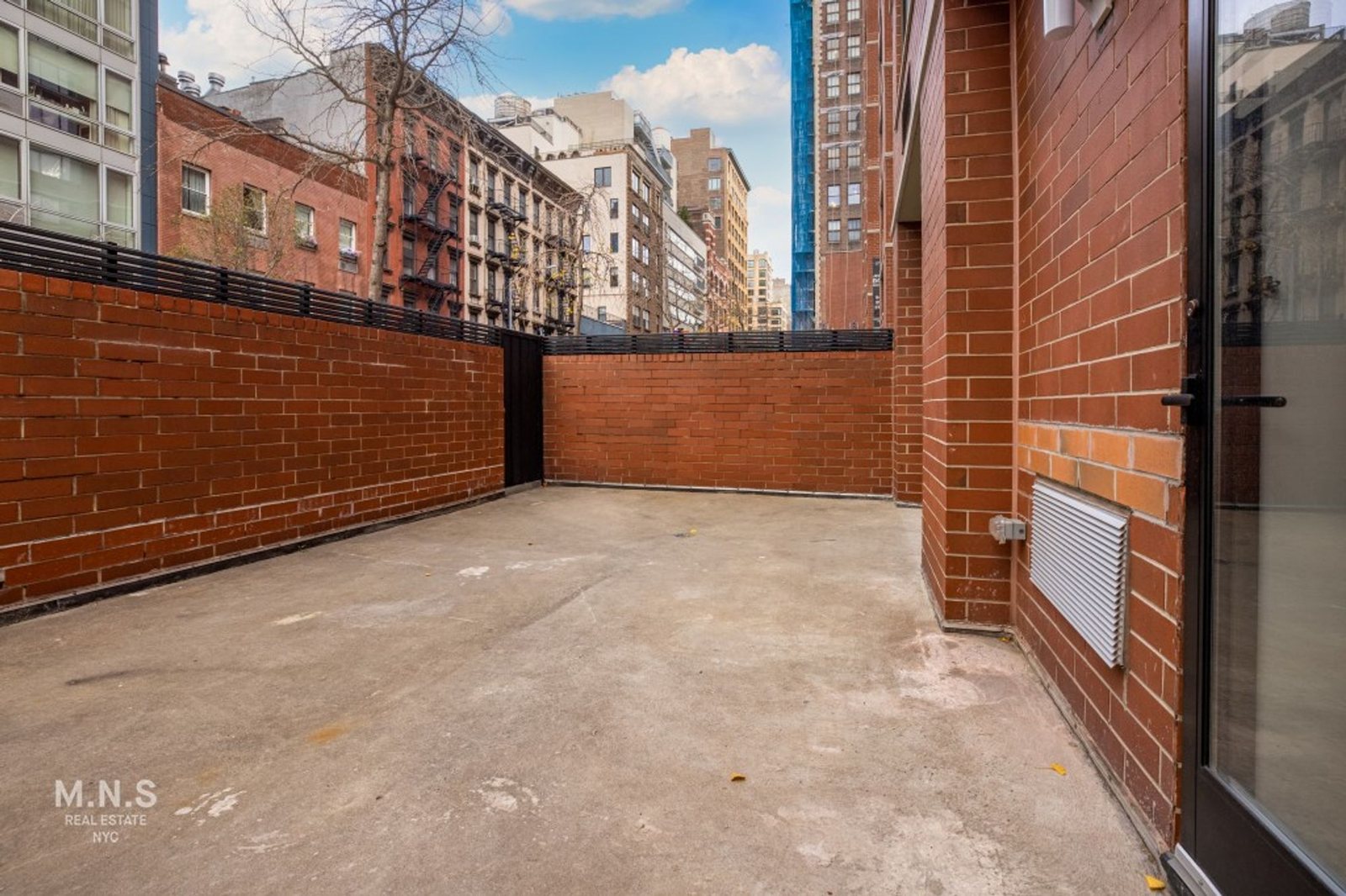 250 West 19th Street, Unit 1C — photo 4
