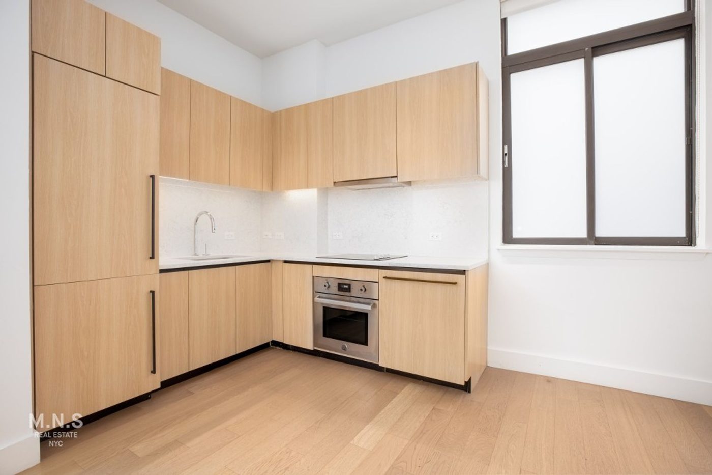 250 West 19th Street, Unit 1C — photo 2