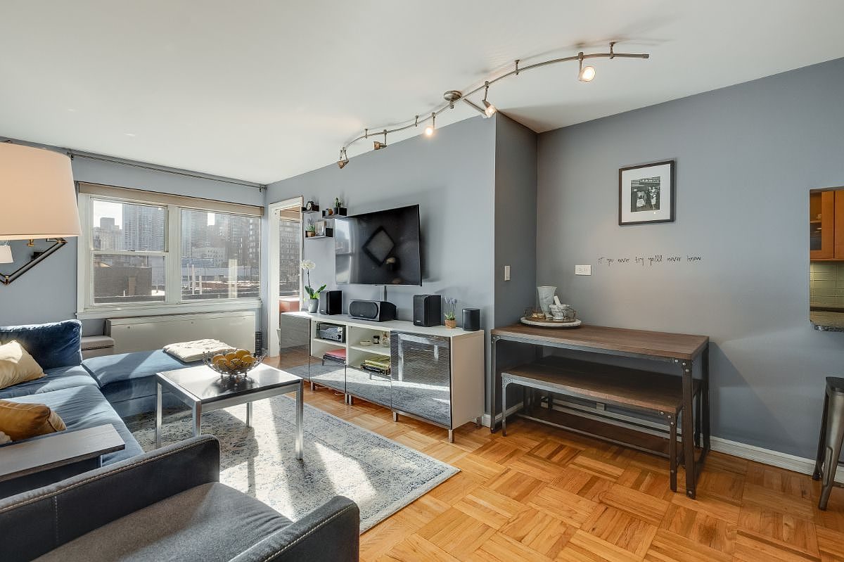 333 East 66th Street, Unit 9F — photo 2