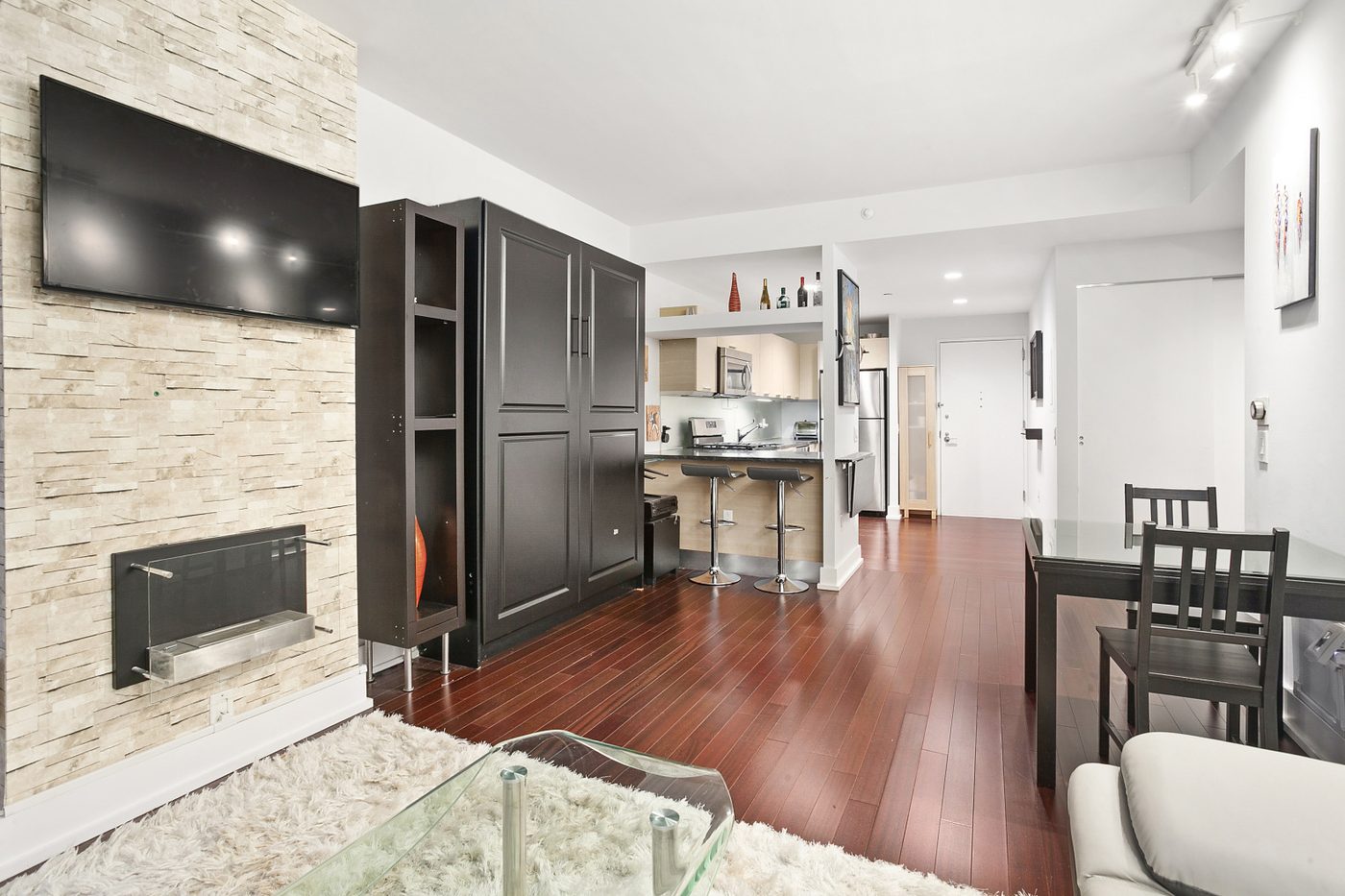 350 West 42nd Street, Unit 4C — photo 2