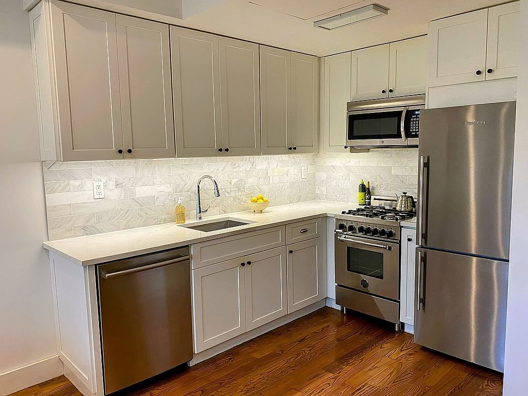 366 Gates Avenue, Unit 4A — photo 2