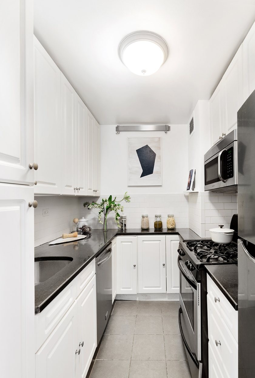 392 Central Park West, Unit 9H — photo 4