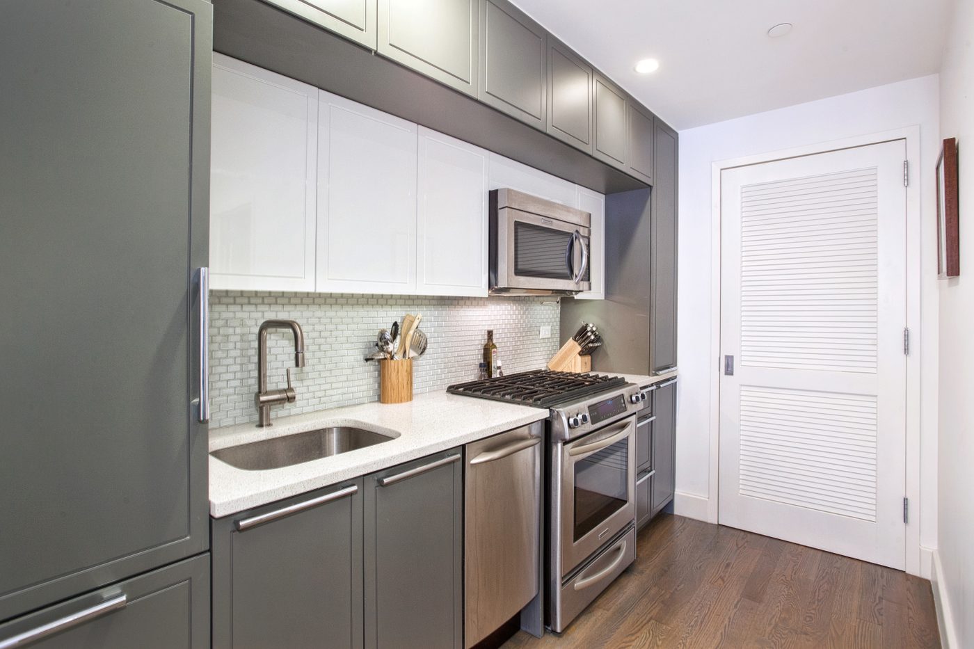 432 West 52nd Street, Unit PH7F — photo 2