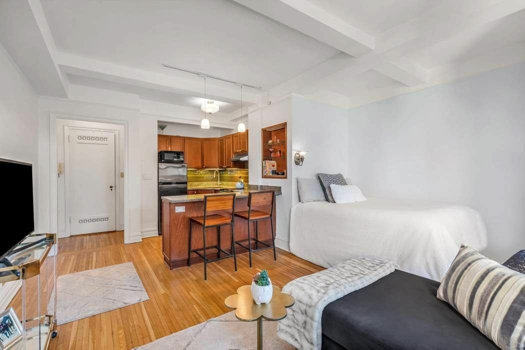 457 West 57th Street, Unit 1616 — photo 3