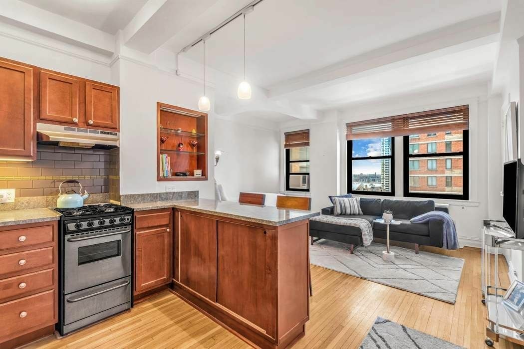 457 West 57th Street, Unit 1616 — photo 1