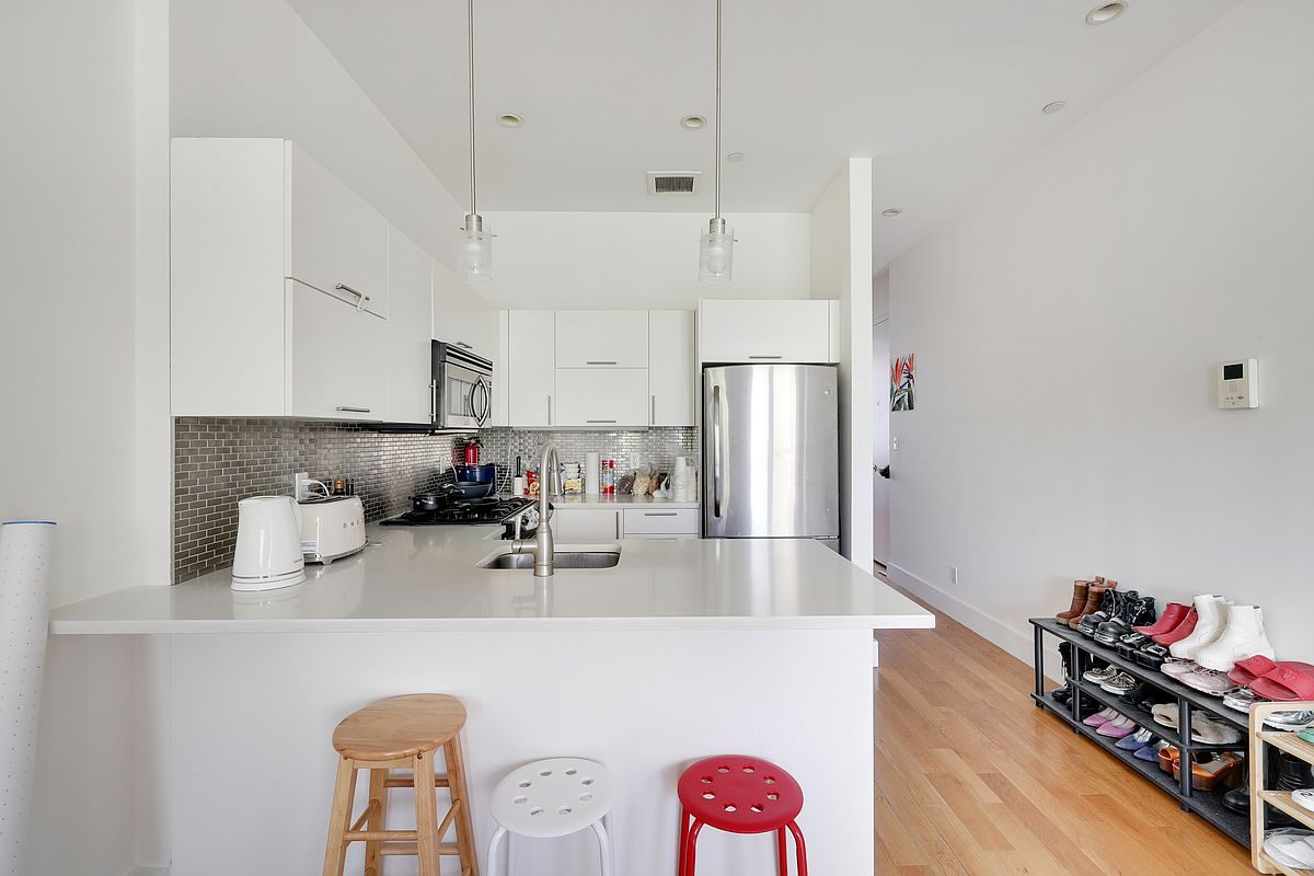 582 Marcy Avenue, Unit 3A — photo 3