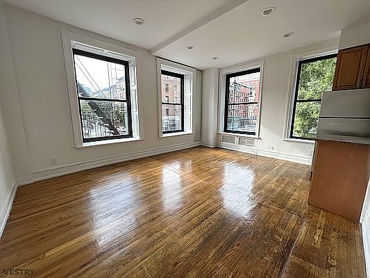 66 West 77th Street, Unit 26 — photo 2
