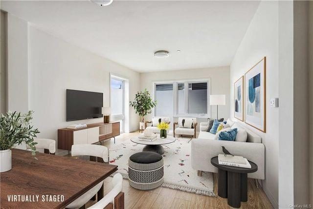 120 North Pearl Street, Unit 302 — photo 2