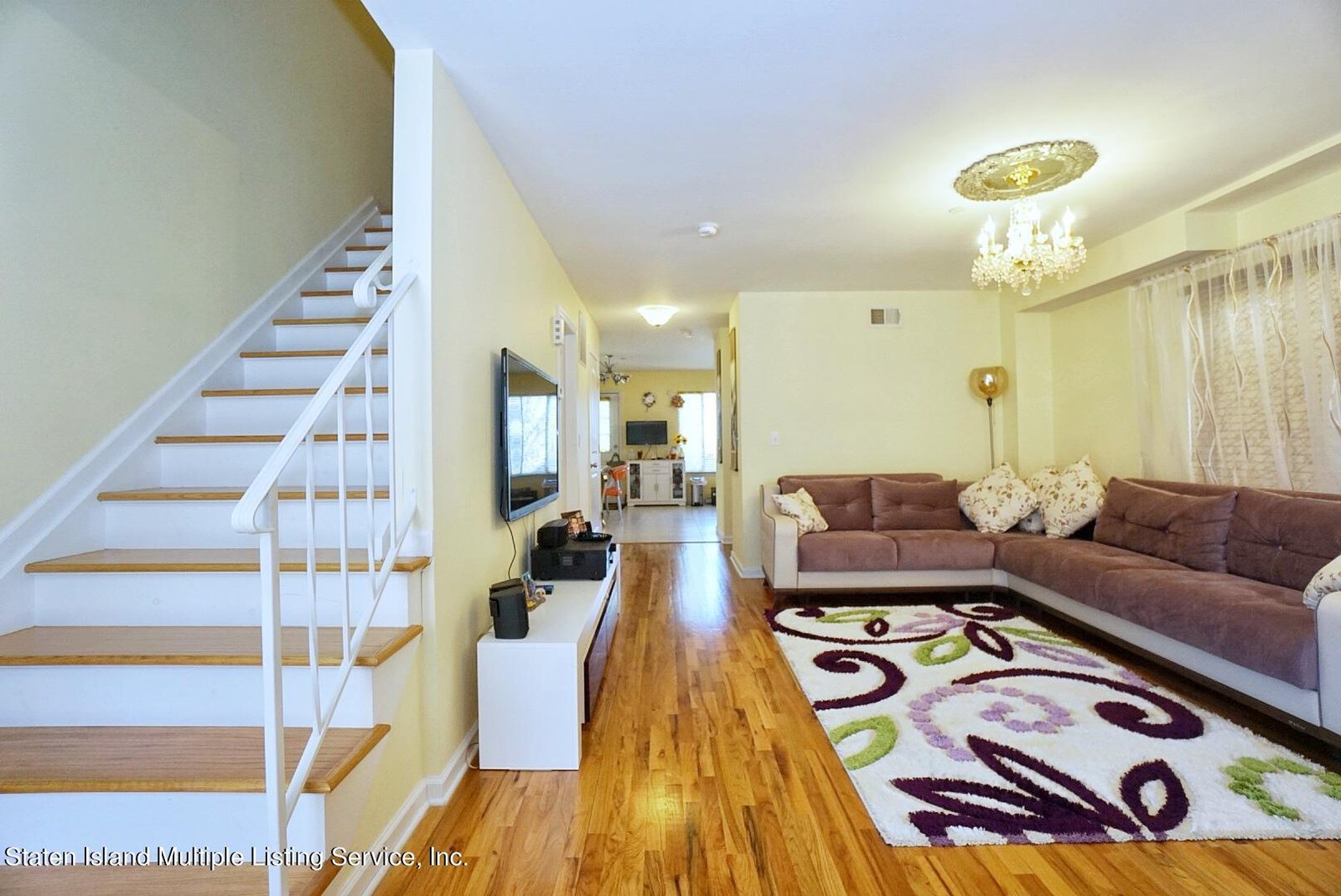 171 Benziger Avenue — photo 4