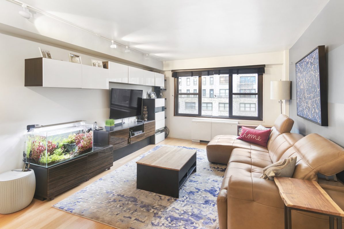 220 East 57th Street, Unit 17G — photo 1