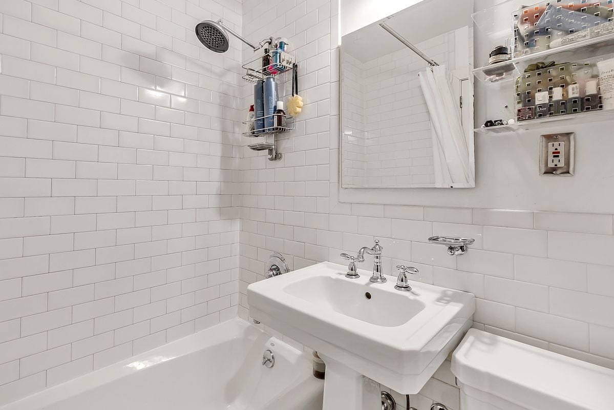221 West 21st Street, Unit 3A — photo 5