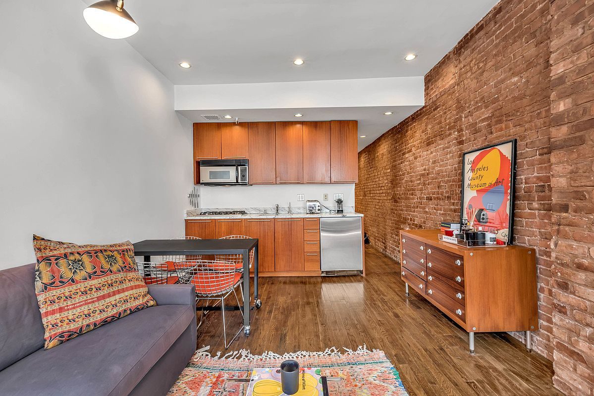 221 West 21st Street, Unit 3A — photo 3