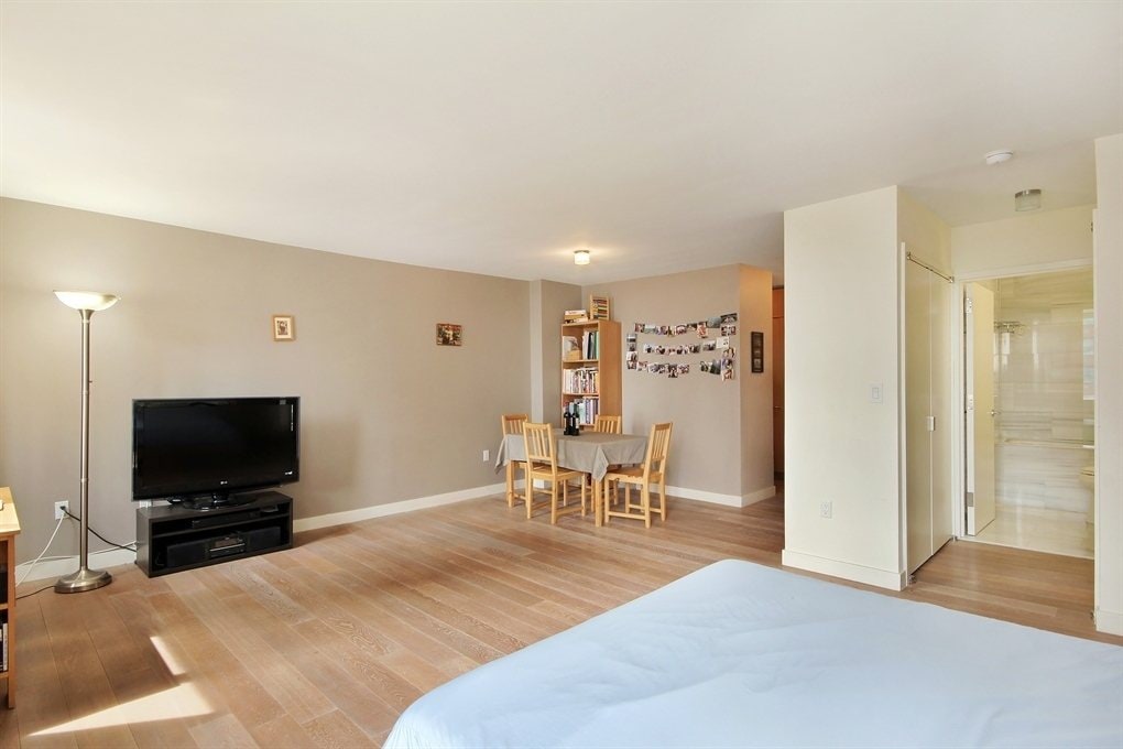 225 Rector Place, Unit 5G — photo 3