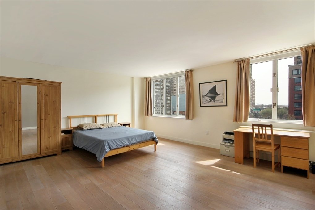 225 Rector Place, Unit 5G — photo 4