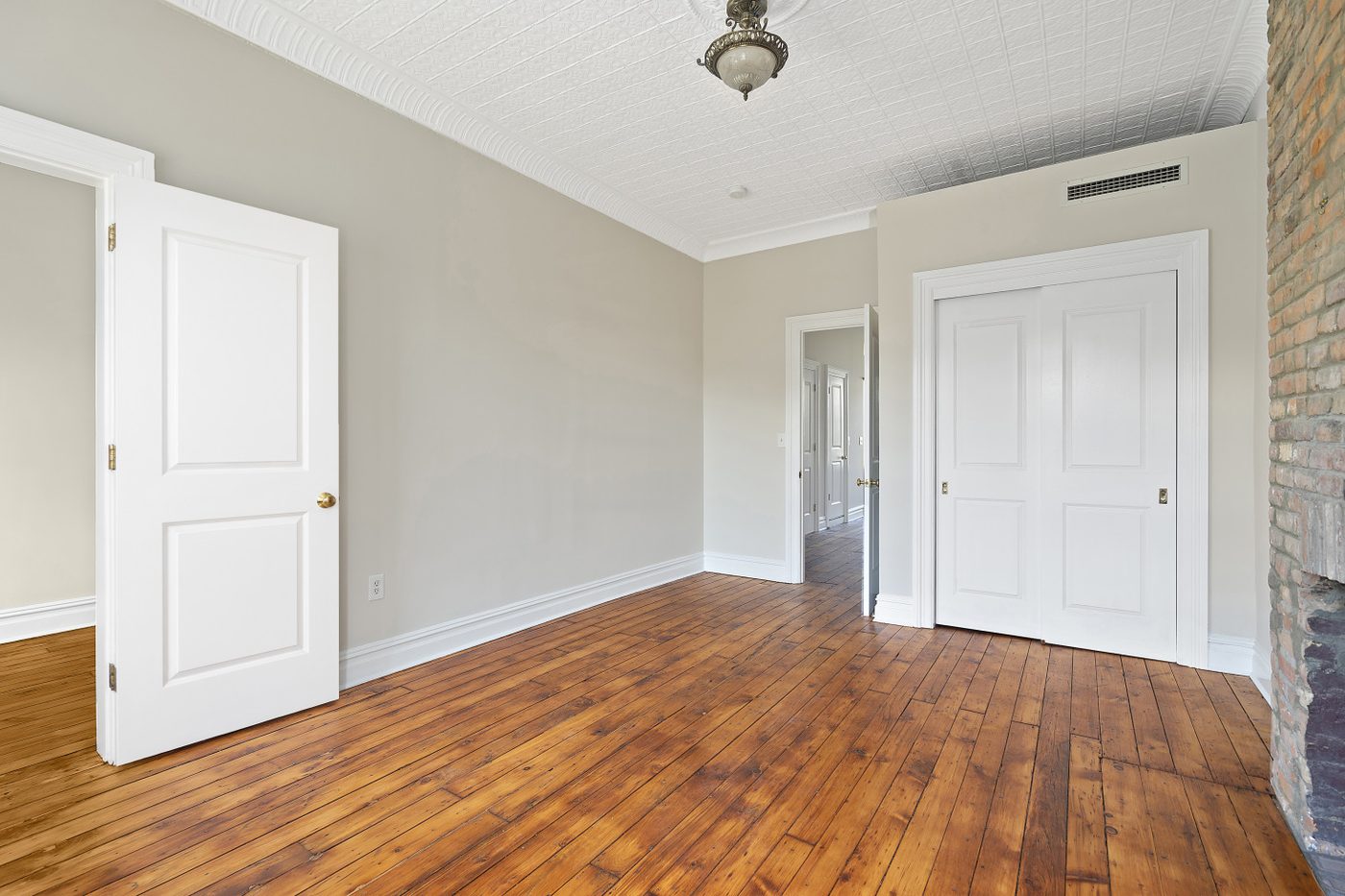 25 2nd Street, Unit 3 — photo 2
