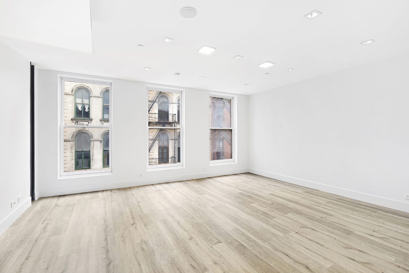 35 Walker Street, Unit 2 — photo 2