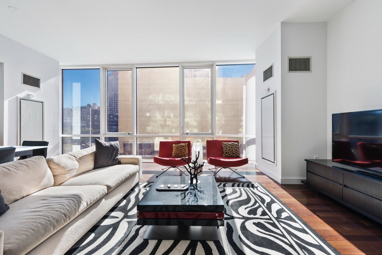 8 Union Square West, Unit 4B — photo 3